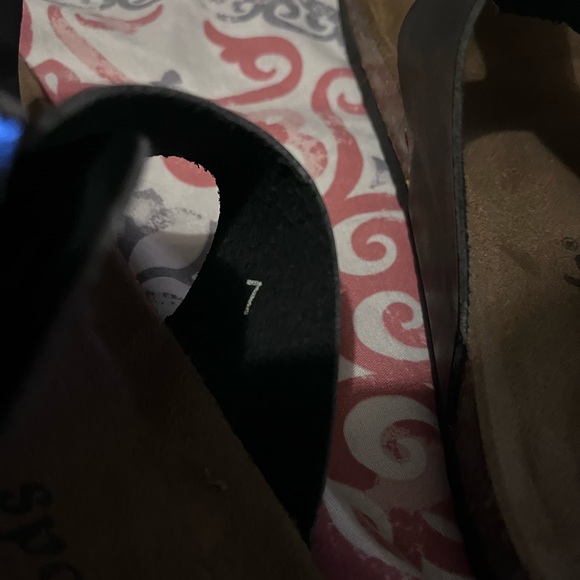 Outwoods T Strap Sandals - Picture 4 of 4